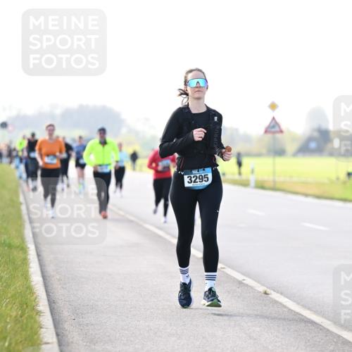 12.04.2026 - 45. Internationalen Wilhelmsburger Insellauf Dr. Thomas Lammeyer http://msf.ph/oto/9449083 12.04.2026 10:37:25 Laufen 3295 meine-sportfotos.de