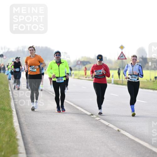 12.04.2026 - 45. Internationalen Wilhelmsburger Insellauf Dr. Thomas Lammeyer http://msf.ph/oto/9449107 12.04.2026 10:37:30 Laufen 5367, 3018, 3239, 2644 meine-sportfotos.de