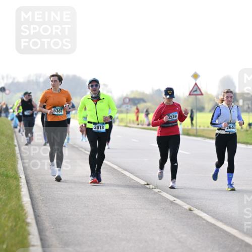 12.04.2026 - 45. Internationalen Wilhelmsburger Insellauf Dr. Thomas Lammeyer http://msf.ph/oto/9449110 12.04.2026 10:37:30 Laufen 5367, 3018, 3239, 2644 meine-sportfotos.de