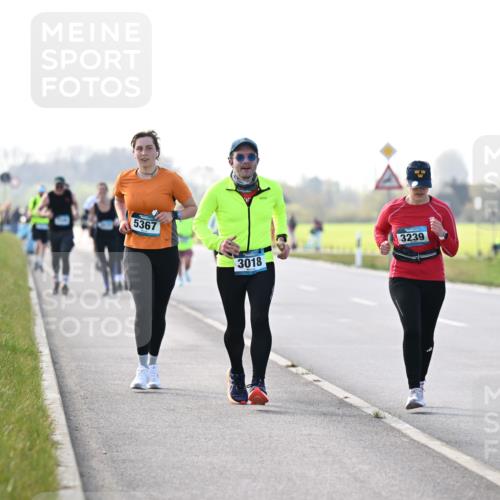 12.04.2026 - 45. Internationalen Wilhelmsburger Insellauf Dr. Thomas Lammeyer http://msf.ph/oto/9449123 12.04.2026 10:37:32 Laufen 5367, 3239, 3018, 2644 meine-sportfotos.de