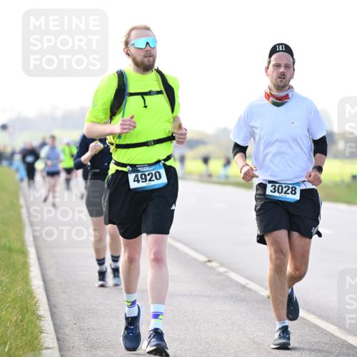 12.04.2026 - 45. Internationalen Wilhelmsburger Insellauf Dr. Thomas Lammeyer http://msf.ph/oto/9449220 12.04.2026 10:37:52 Laufen 4920, 161, 3028, 3029 meine-sportfotos.de