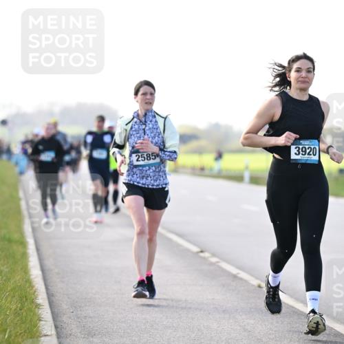 12.04.2026 - 45. Internationalen Wilhelmsburger Insellauf Dr. Thomas Lammeyer http://msf.ph/oto/9449281 12.04.2026 10:38:04 Laufen 2585, 3920 meine-sportfotos.de