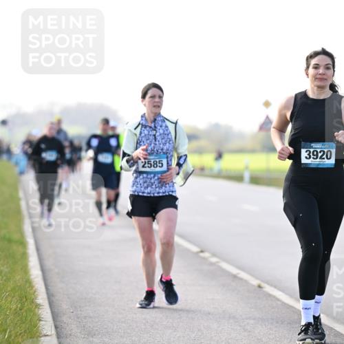 12.04.2026 - 45. Internationalen Wilhelmsburger Insellauf Dr. Thomas Lammeyer http://msf.ph/oto/9449283 12.04.2026 10:38:05 Laufen 2585, 3920, 98 meine-sportfotos.de