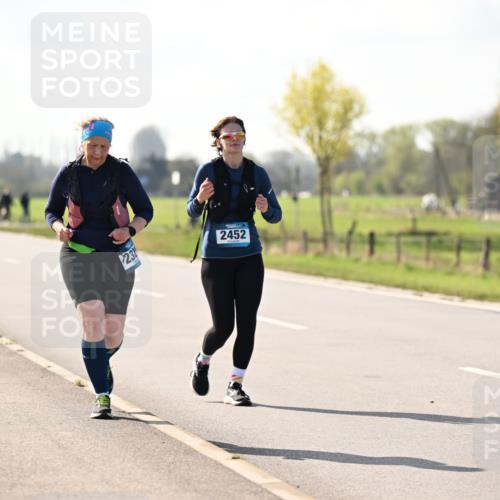 12.04.2026 - 45. Internationalen Wilhelmsburger Insellauf Dr. Thomas Lammeyer http://msf.ph/oto/9450305 12.04.2026 10:42:11 Laufen 232, 2452 meine-sportfotos.de