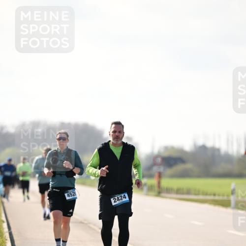 12.04.2026 - 45. Internationalen Wilhelmsburger Insellauf Dr. Thomas Lammeyer http://msf.ph/oto/9450381 12.04.2026 10:43:14 Laufen 452, 2424 meine-sportfotos.de
