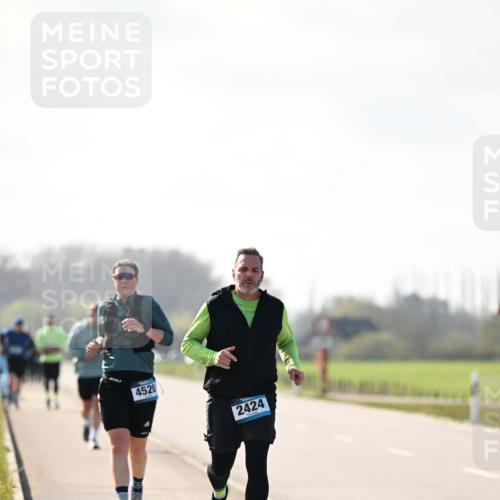 12.04.2026 - 45. Internationalen Wilhelmsburger Insellauf Dr. Thomas Lammeyer http://msf.ph/oto/9450382 12.04.2026 10:43:14 Laufen 4520, 2424 meine-sportfotos.de