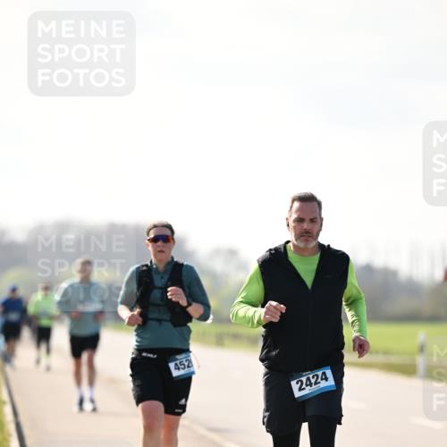 12.04.2026 - 45. Internationalen Wilhelmsburger Insellauf Dr. Thomas Lammeyer http://msf.ph/oto/9450396 12.04.2026 10:43:16 Laufen 452, 2424 meine-sportfotos.de