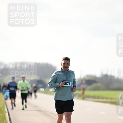 12.04.2026 - 45. Internationalen Wilhelmsburger Insellauf Dr. Thomas Lammeyer http://msf.ph/oto/9450415 12.04.2026 10:43:25 Laufen 571 meine-sportfotos.de
