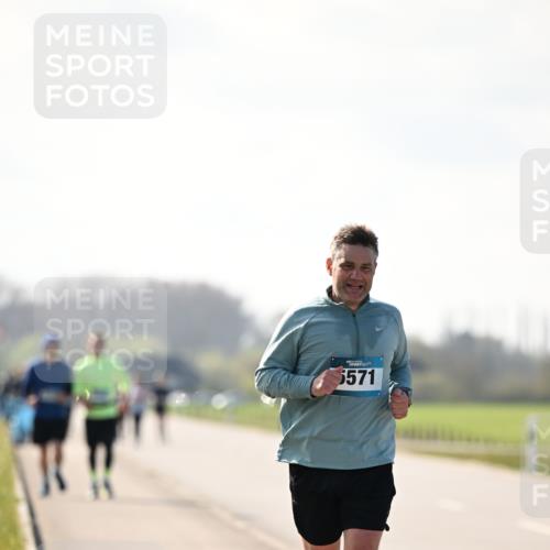 12.04.2026 - 45. Internationalen Wilhelmsburger Insellauf Dr. Thomas Lammeyer http://msf.ph/oto/9450422 12.04.2026 10:43:26 Laufen 5571 meine-sportfotos.de