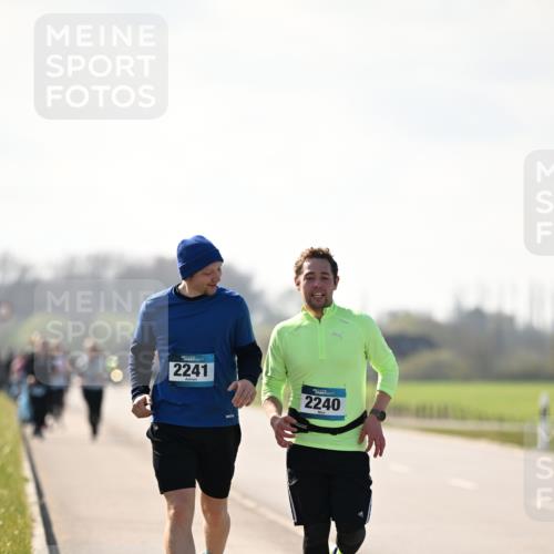 12.04.2026 - 45. Internationalen Wilhelmsburger Insellauf Dr. Thomas Lammeyer http://msf.ph/oto/9450467 12.04.2026 10:43:38 Laufen 2241, 2240 meine-sportfotos.de