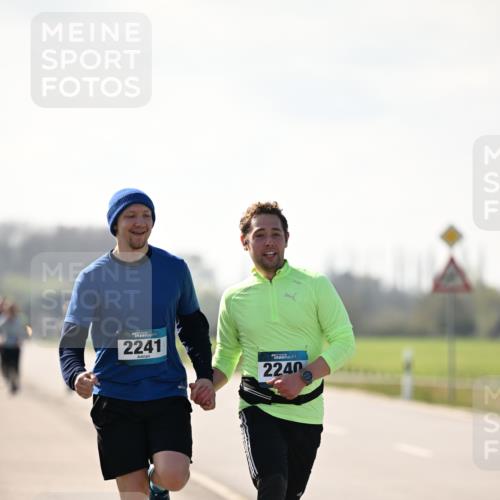 12.04.2026 - 45. Internationalen Wilhelmsburger Insellauf Dr. Thomas Lammeyer http://msf.ph/oto/9450472 12.04.2026 10:43:39 Laufen 2241, 4, 2240 meine-sportfotos.de