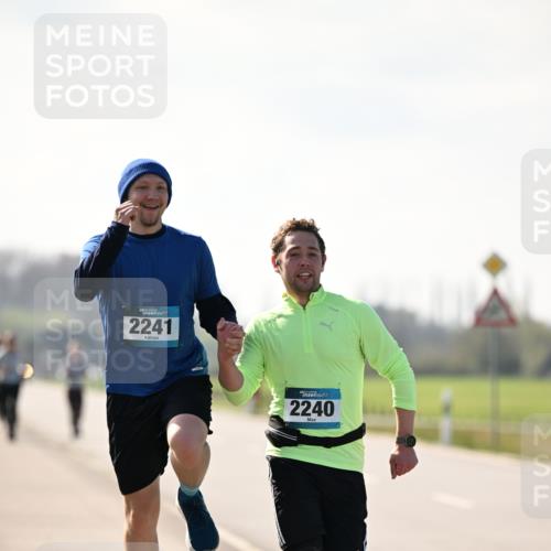 12.04.2026 - 45. Internationalen Wilhelmsburger Insellauf Dr. Thomas Lammeyer http://msf.ph/oto/9450473 12.04.2026 10:43:39 Laufen 2241, 2240 meine-sportfotos.de
