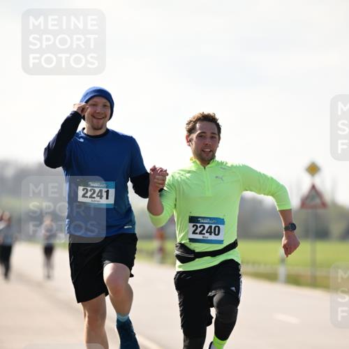 12.04.2026 - 45. Internationalen Wilhelmsburger Insellauf Dr. Thomas Lammeyer http://msf.ph/oto/9450475 12.04.2026 10:43:40 Laufen 2241, 2240 meine-sportfotos.de