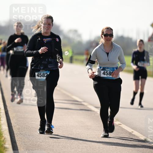 12.04.2026 - 45. Internationalen Wilhelmsburger Insellauf Dr. Thomas Lammeyer http://msf.ph/oto/9450505 12.04.2026 10:43:59 Laufen 4582, 458 meine-sportfotos.de