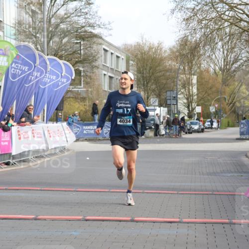 12.04.2026 - 45. Internationalen Wilhelmsburger Insellauf Strokosch-Dieckow http://msf.ph/oto/9450596 12.04.2026 10:05:57 Ziel 4034 meine-sportfotos.de