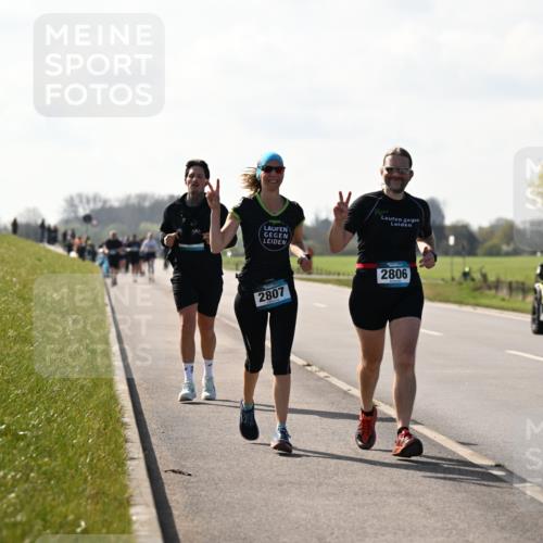 12.04.2026 - 45. Internationalen Wilhelmsburger Insellauf Dr. Thomas Lammeyer http://msf.ph/oto/9450597 12.04.2026 10:44:26 Laufen 2807, 2806 meine-sportfotos.de