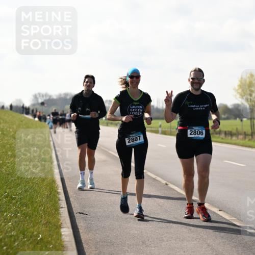 12.04.2026 - 45. Internationalen Wilhelmsburger Insellauf Dr. Thomas Lammeyer http://msf.ph/oto/9450603 12.04.2026 10:44:27 Laufen 2807, 2806 meine-sportfotos.de