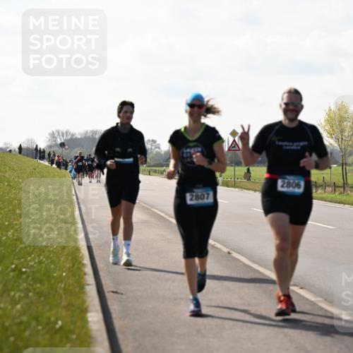12.04.2026 - 45. Internationalen Wilhelmsburger Insellauf Dr. Thomas Lammeyer http://msf.ph/oto/9450607 12.04.2026 10:44:27 Laufen 2807, 2806, 6148 meine-sportfotos.de