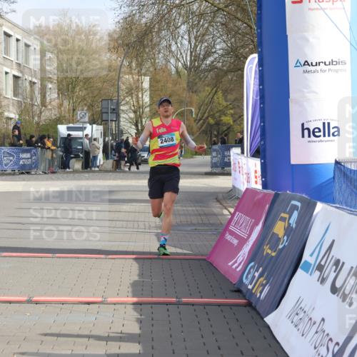 12.04.2026 - 45. Internationalen Wilhelmsburger Insellauf Strokosch-Dieckow http://msf.ph/oto/9450616 12.04.2026 10:06:27 Ziel 2408 meine-sportfotos.de