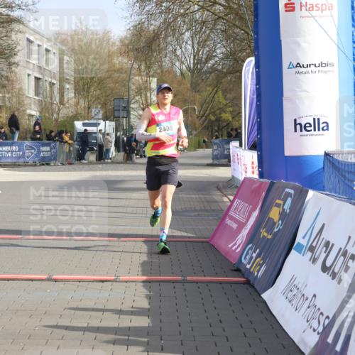 12.04.2026 - 45. Internationalen Wilhelmsburger Insellauf Strokosch-Dieckow http://msf.ph/oto/9450647 12.04.2026 10:06:28 Ziel 2408 meine-sportfotos.de