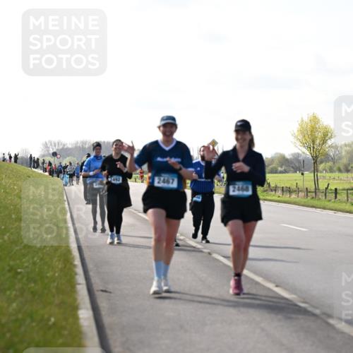 12.04.2026 - 45. Internationalen Wilhelmsburger Insellauf Dr. Thomas Lammeyer http://msf.ph/oto/9450661 12.04.2026 10:45:00 Laufen 2492, 2467, 2468 meine-sportfotos.de