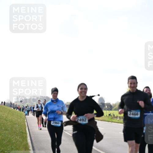 12.04.2026 - 45. Internationalen Wilhelmsburger Insellauf Dr. Thomas Lammeyer http://msf.ph/oto/9450675 12.04.2026 10:45:04 Laufen 2960, 2466 meine-sportfotos.de
