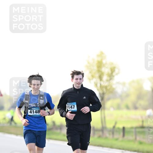 12.04.2026 - 45. Internationalen Wilhelmsburger Insellauf Dr. Thomas Lammeyer http://msf.ph/oto/9450757 12.04.2026 10:45:42 Laufen 4148, 4147 meine-sportfotos.de