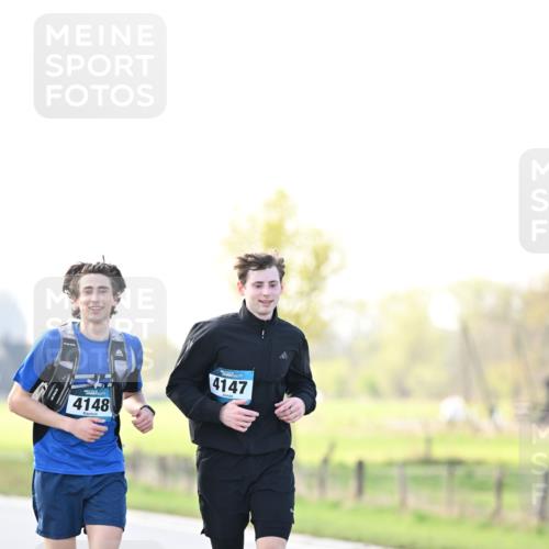 12.04.2026 - 45. Internationalen Wilhelmsburger Insellauf Dr. Thomas Lammeyer http://msf.ph/oto/9450760 12.04.2026 10:45:42 Laufen 4148, 4147 meine-sportfotos.de