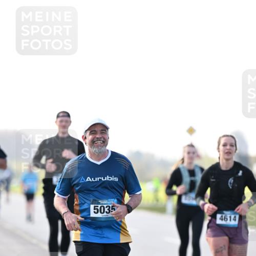 12.04.2026 - 45. Internationalen Wilhelmsburger Insellauf Dr. Thomas Lammeyer http://msf.ph/oto/9450778 12.04.2026 10:45:45 Laufen 5035, 4614 meine-sportfotos.de