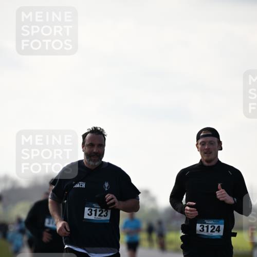 12.04.2026 - 45. Internationalen Wilhelmsburger Insellauf Dr. Thomas Lammeyer http://msf.ph/oto/9450792 12.04.2026 10:45:48 Laufen 3, 3123, 3124 meine-sportfotos.de