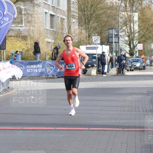 12.04.2026 - 45. Internationalen Wilhelmsburger Insellauf Strokosch-Dieckow http://msf.ph/oto/9450808 12.04.2026 10:07:07 Ziel 3521, 4086 meine-sportfotos.de