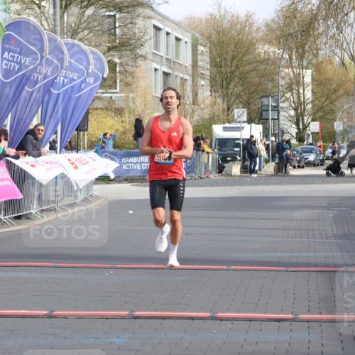 12.04.2026 - 45. Internationalen Wilhelmsburger Insellauf Strokosch-Dieckow http://msf.ph/oto/9450830 12.04.2026 10:07:08 Ziel 4086 meine-sportfotos.de