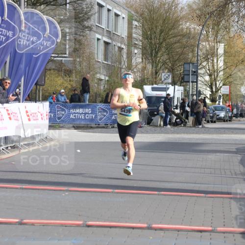 12.04.2026 - 45. Internationalen Wilhelmsburger Insellauf Strokosch-Dieckow http://msf.ph/oto/9450894 12.04.2026 10:07:30 Ziel 5439 meine-sportfotos.de