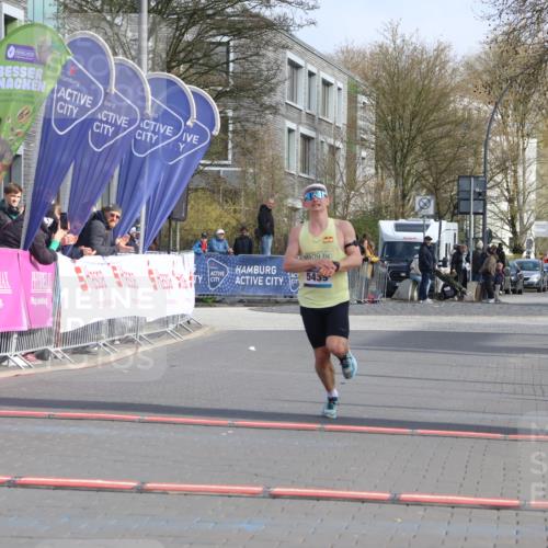 12.04.2026 - 45. Internationalen Wilhelmsburger Insellauf Strokosch-Dieckow http://msf.ph/oto/9450906 12.04.2026 10:07:31 Ziel 5439 meine-sportfotos.de