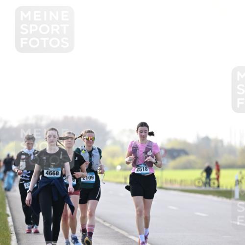 12.04.2026 - 45. Internationalen Wilhelmsburger Insellauf Dr. Thomas Lammeyer http://msf.ph/oto/9450971 12.04.2026 10:47:19 Laufen 20, 4668, 2518, 109 meine-sportfotos.de
