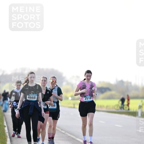 12.04.2026 - 45. Internationalen Wilhelmsburger Insellauf Dr. Thomas Lammeyer http://msf.ph/oto/9450973 12.04.2026 10:47:19 Laufen 4668, 108, 2109, 2518 meine-sportfotos.de