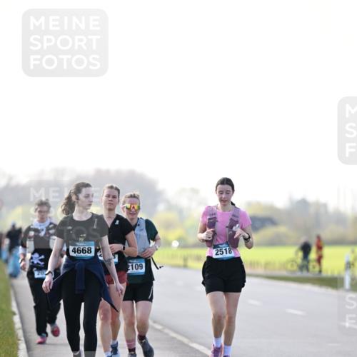 12.04.2026 - 45. Internationalen Wilhelmsburger Insellauf Dr. Thomas Lammeyer http://msf.ph/oto/9450976 12.04.2026 10:47:19 Laufen 4668, 2518, 2109, 070 meine-sportfotos.de