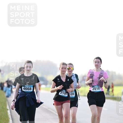 12.04.2026 - 45. Internationalen Wilhelmsburger Insellauf Dr. Thomas Lammeyer http://msf.ph/oto/9450992 12.04.2026 10:47:22 Laufen 4668, 2108, 109, 2518 meine-sportfotos.de