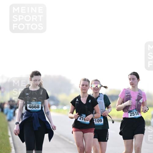 12.04.2026 - 45. Internationalen Wilhelmsburger Insellauf Dr. Thomas Lammeyer http://msf.ph/oto/9450995 12.04.2026 10:47:22 Laufen 4668, 2518, 210109 meine-sportfotos.de