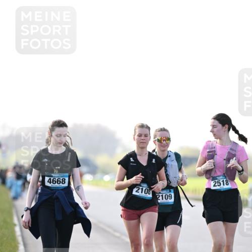 12.04.2026 - 45. Internationalen Wilhelmsburger Insellauf Dr. Thomas Lammeyer http://msf.ph/oto/9450996 12.04.2026 10:47:22 Laufen 4668, 2108, 2109, 2518 meine-sportfotos.de