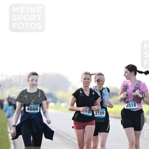 12.04.2026 - 45. Internationalen Wilhelmsburger Insellauf Dr. Thomas Lammeyer http://msf.ph/oto/9450997 12.04.2026 10:47:23 Laufen 4668, 2518, 108, 2109 meine-sportfotos.de
