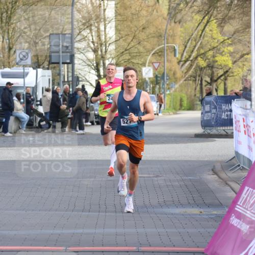 12.04.2026 - 45. Internationalen Wilhelmsburger Insellauf Strokosch-Dieckow http://msf.ph/oto/9450999 12.04.2026 10:09:13 Ziel 5274 meine-sportfotos.de