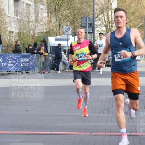 12.04.2026 - 45. Internationalen Wilhelmsburger Insellauf Strokosch-Dieckow http://msf.ph/oto/9451053 12.04.2026 10:09:15 Ziel 5274, 2409 meine-sportfotos.de