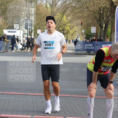 12.04.2026 - 45. Internationalen Wilhelmsburger Insellauf Strokosch-Dieckow http://msf.ph/oto/9451076 12.04.2026 10:09:24 Ziel 4067 meine-sportfotos.de