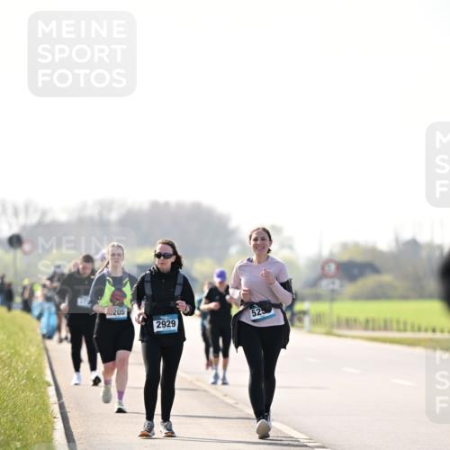 12.04.2026 - 45. Internationalen Wilhelmsburger Insellauf Dr. Thomas Lammeyer http://msf.ph/oto/9451132 12.04.2026 10:48:00 Laufen 205, 525, 2929 meine-sportfotos.de
