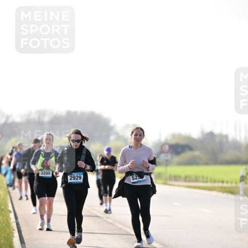 12.04.2026 - 45. Internationalen Wilhelmsburger Insellauf Dr. Thomas Lammeyer http://msf.ph/oto/9451140 12.04.2026 10:48:01 Laufen 3205, 2929, 52 meine-sportfotos.de