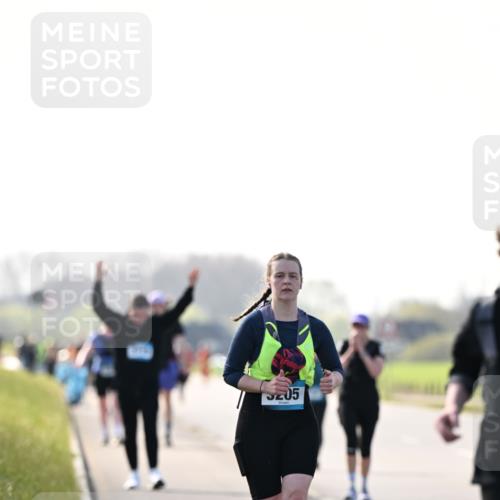 12.04.2026 - 45. Internationalen Wilhelmsburger Insellauf Dr. Thomas Lammeyer http://msf.ph/oto/9451168 12.04.2026 10:48:07 Laufen 5205 meine-sportfotos.de
