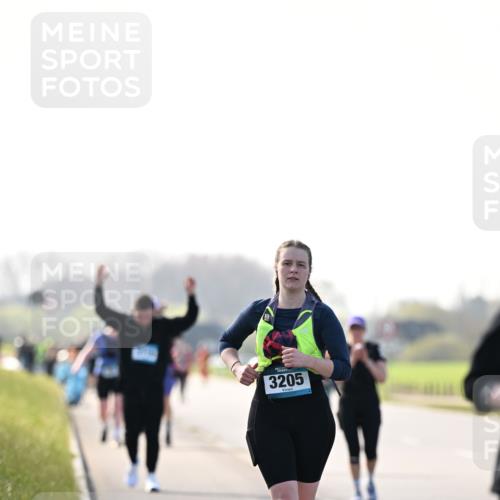 12.04.2026 - 45. Internationalen Wilhelmsburger Insellauf Dr. Thomas Lammeyer http://msf.ph/oto/9451171 12.04.2026 10:48:07 Laufen 3205 meine-sportfotos.de