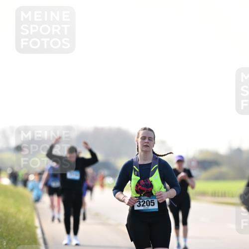 12.04.2026 - 45. Internationalen Wilhelmsburger Insellauf Dr. Thomas Lammeyer http://msf.ph/oto/9451172 12.04.2026 10:48:07 Laufen 3205 meine-sportfotos.de