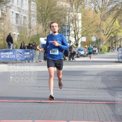 12.04.2026 - 45. Internationalen Wilhelmsburger Insellauf Strokosch-Dieckow http://msf.ph/oto/9451175 12.04.2026 10:10:23 Ziel 2983 meine-sportfotos.de